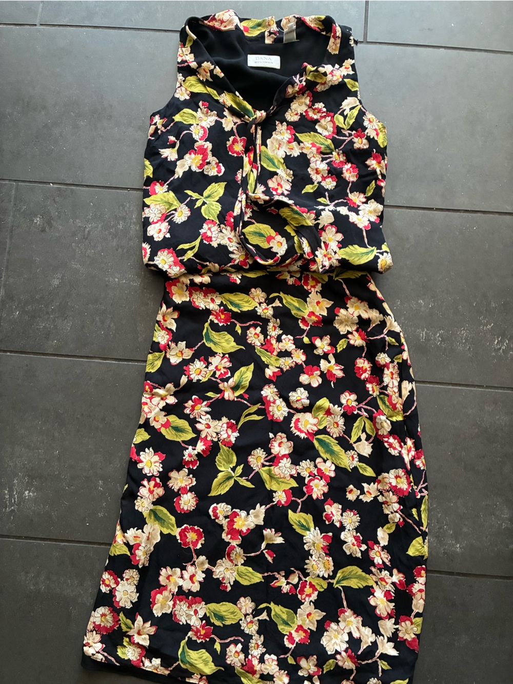 Dana Buchman Black Floral Sleeveless top/ skirt set with Red and Green Print